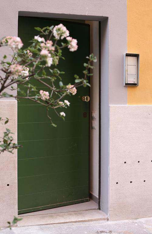 Ostello Locanda Degli Acrobati ブレシア エクステリア 写真